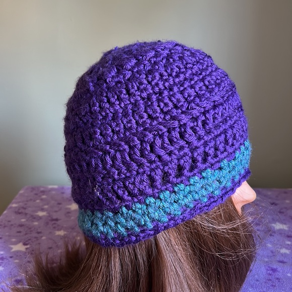 Crochet satin acrylic yarn beanie medium new - Picture 4 of 6